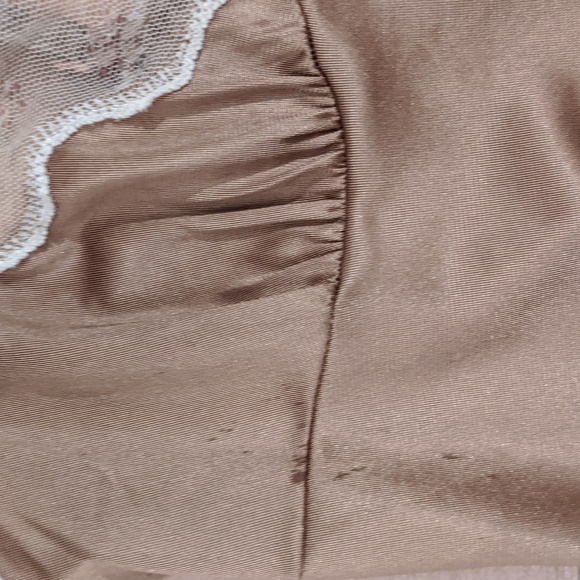 Vintage Fascination caramel dress slip - Picture 9 of 11
